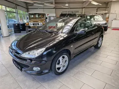 Gebraucht Peugeot 206 CC Platinum 109 PS (80 kW) 2006 Schwarz Cabrio