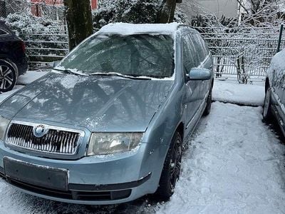 Blau Gebraucht 2006 Skoda Fabia Kombi | 1.600 €