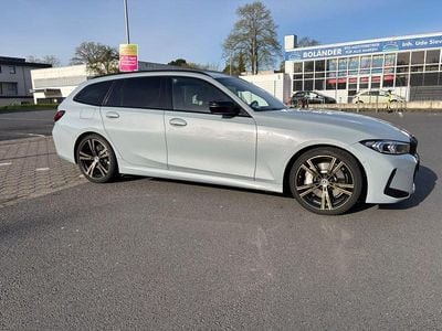 Gebraucht BMW 330 Performance 245 PS (180 kW) 2022 Grau Kombi