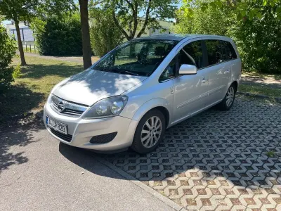 Gebraucht Opel Zafira Edition 110 PS (80 kW) 2010 Silber Van / Kleinbus
