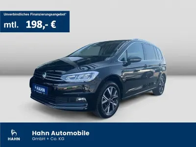 Gebraucht VW Touran Highline 150 PS (110 kW) 2022 Deep black perleffekt Van / Kleinbus