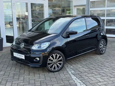 Begagnad VW up! Active 65 HK (47 kW) 2023 Svart Halvkombi