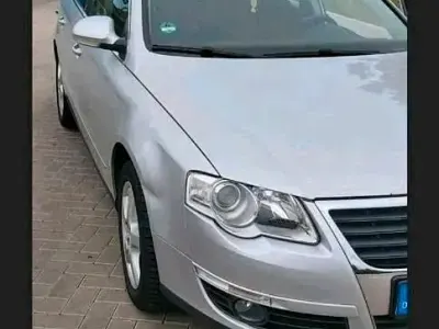 Gebraucht VW Passat 140 PS (102 kW) 2005 Grau Limousine