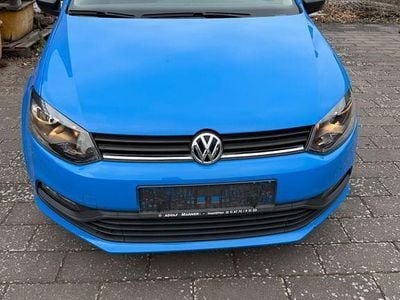 Gebraucht VW Polo Trendline 60 PS (44 kW) 2015 Blau Kleinwagen