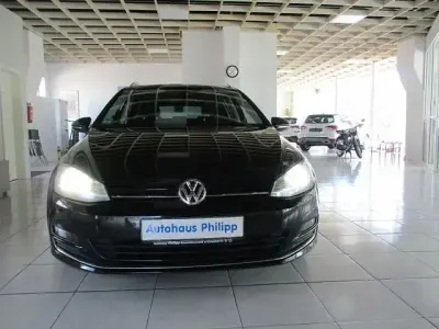 Gebraucht VW Golf VII Highline 150 PS (110 kW) 2014 Deep black perleffekt (metallic) Kombi