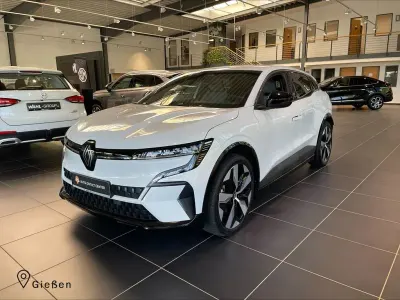 Gebraucht Renault Megane E-Tech Techno 160 kW (218 PS) 2022 Weiß Limousine
