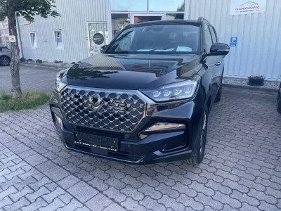 Neu KGM Rexton 201 PS (147 kW) 2026 Schwarz SUV