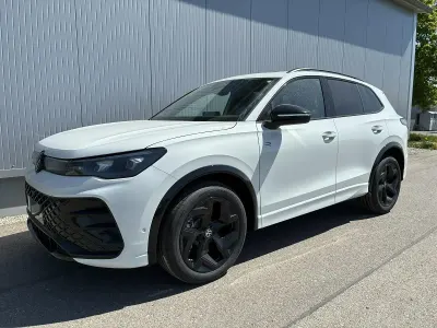 Nowe VW Tiguan R-line 150 KM (110 kW) 2026 Biały SUV