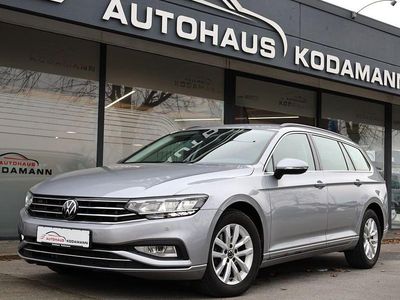 Gebraucht VW Passat Business 150 PS (110 kW) 2022 Pyritsilber metallic Kombi