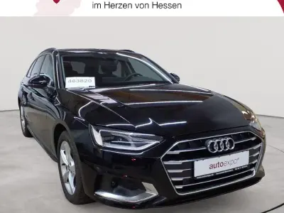 Gebraucht Audi A4 Advanced 204 PS (150 kW) 2024 Mythosschwarz metallic Kombi