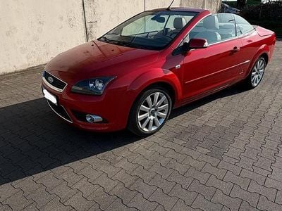 Gebraucht Ford Focus Cabriolet 101 PS (74 kW) 2008 Rot Cabrio