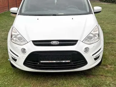 Gebraucht Ford S-MAX Business Edition 163 PS (119 kW) 2015 Weiß Van / Kleinbus