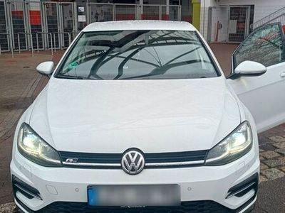 gebraucht VW Golf 2.0 TDI DSG SCR BMT R line Optik