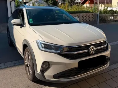 Gebraucht VW Taigo Style 110 PS (80 kW) 2023 Grau SUV