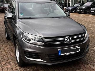 Grau Gebraucht 2011 VW Tiguan Trendline SUV | 8.400 € (Fairer Preis)