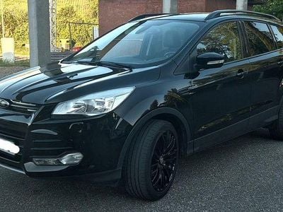 Begagnad Ford Kuga Titanium 150 HK (110 kW) 2014 Svart SUV