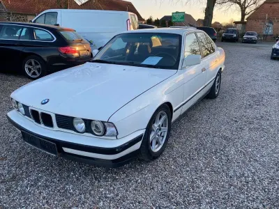 Gebraucht BMW 520 Basis 150 PS (110 kW) 1991 Weiß Limousine