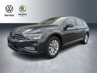 Grau Gebraucht 2023 VW Passat Business Kombi | 26.970 € (Fairer Preis)
