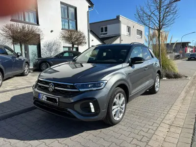 Gebraucht VW T-Roc Style 150 PS (110 kW) 2024 Grau SUV