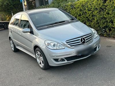 Mercedes B200