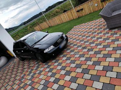 Second-hand Audi A4 198 CP (145 kW) 1996 Negru Break