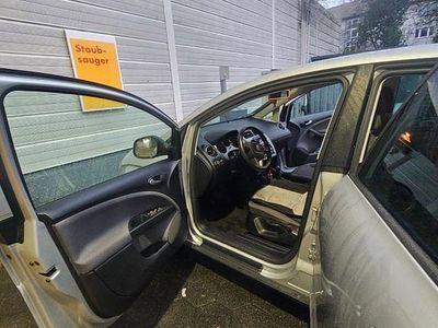 Grau Gebraucht 2014 Seat Altea Style Van / Kleinbus | 6.800 € (Teuer)