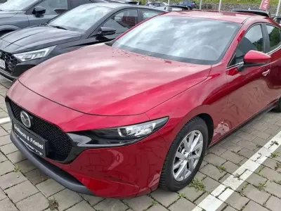 Gebraucht Mazda 3 Selection 122 PS (89 kW) 2019 Magmarot Limousine