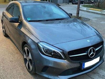 Gebraucht Mercedes A160 Style 102 PS (75 kW) 2018 Grau Limousine