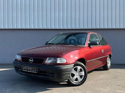 Gebraucht Opel Astra 75 PS (55 kW) 1996 Limousine