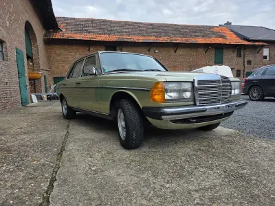 Gebraucht Mercedes E230 136 PS (100 kW) 1985 Limousine