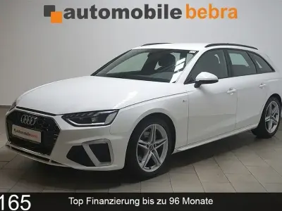 Używany Audi A4 S-Line 163 KM (119 kW) 2021 Biały Kombi