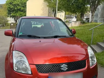 Usata Suzuki Swift Comfort 92 CV (67 kW) 2009 Rosso Utilitaria