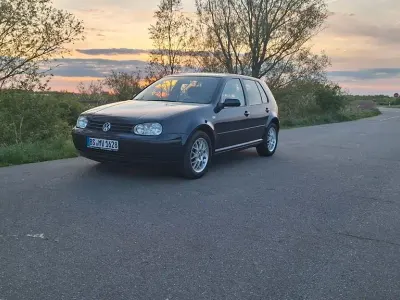 Gebraucht VW Golf IV Basis 75 PS (55 kW) 2003 Blau Limousine