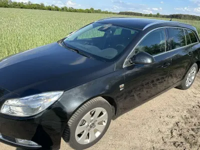 Używany Opel Insignia 160 KM (117 kW) 2012 Czarny Kombi