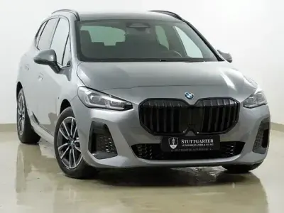 Gebraucht BMW 218 M Sport 136 PS (100 kW) 2023 Grau Van / Kleinbus