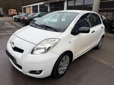 Gebraucht Toyota Yaris Cool 90 PS (66 kW) 2010 Weiß Kleinwagen