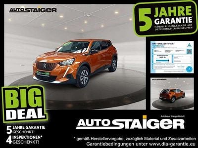 Gebraucht Peugeot e-2008 Active 100 kW (136 PS) 2022 Lackierung orange fusion/typ a SUV