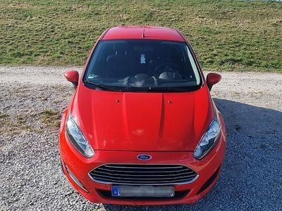 Gebraucht Ford Fiesta SYNC Edition 80 PS (58 kW) 2013 Rot Kleinwagen