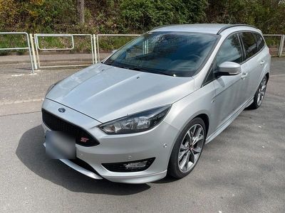 Usata Ford Focus ST 150 CV (110 kW) 2018 Argento Station wagon
