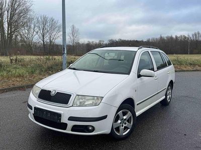 Weiß Gebraucht 2007 Skoda Fabia Kombi | 899 € (Fairer Preis)