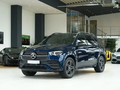 Gebraucht Mercedes GLE400 AMG line 330 PS (242 kW) 2022 Cavansitblau  metalliclack SUV