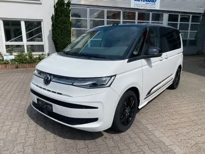 Gebraucht VW Multivan Edition 150 PS (110 kW) 2024 Weiß Van / Kleinbus