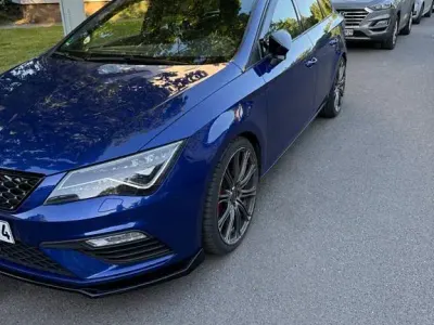 Używany Seat Leon ST 4Drive 300 KM (220 kW) 2018 Niebieski Kombi