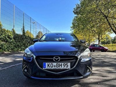 Begagnad Mazda 2 Exclusive-Line 90 HK (66 kW) 2015 Blå Sedan