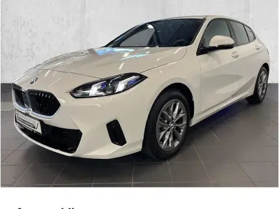 Używany BMW 120 Sport Line 170 KM (125 kW) 2025 Biały Hatchback