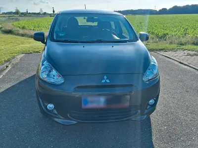Gebraucht Mitsubishi Space Star 71 PS (52 kW) 2014 Grau Van / Kleinbus