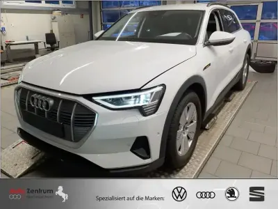 Gebraucht Audi e-tron Ambiente 300 kW (408 PS) 2023 Weiß SUV