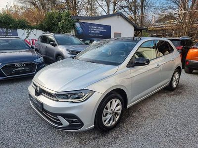 Gebraucht VW Polo Style 95 PS (69 kW) 2023 Silber Limousine