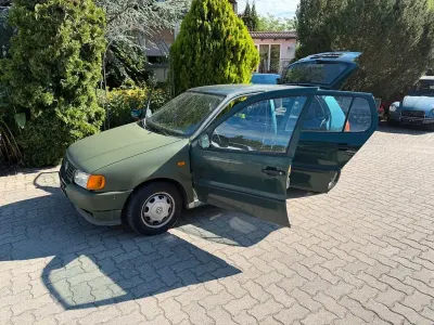 Gebraucht VW Polo 50 PS (36 kW) 1999 Grün Limousine