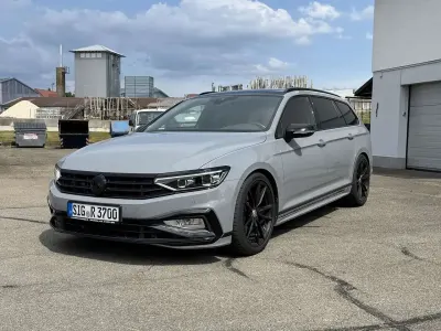 Gebraucht VW Passat Edition 340 PS (250 kW) 2020 Mondsteingrau Kombi